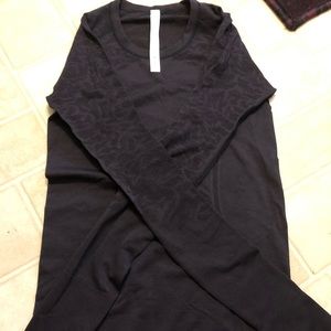 Lululemon swift top deep eggplant size 6